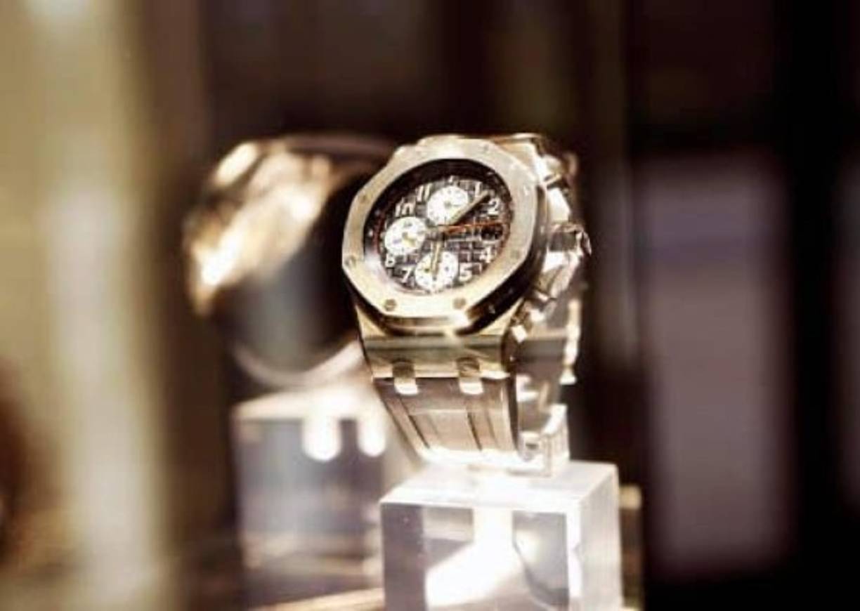 La compañía que vende relojes de alta gama le da hoy en día al exjugador una ganancia superior a los USD 5 millones al año.