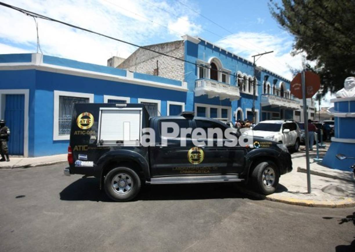 Se confirmó que el Consejo Central Ejecutivo del Partido Liberal (CCEPL) y el Comité Central del Partido Nacional (CCPN) deberán ser desalojados en un plazo mayor de 30 días, luego de que esos inmuebles fueran asegurados y luego incautados. Estas propiedades son parte de los bienes que fueron embargados por orden judicial para que el MP recupere L282 millones de la SAG.