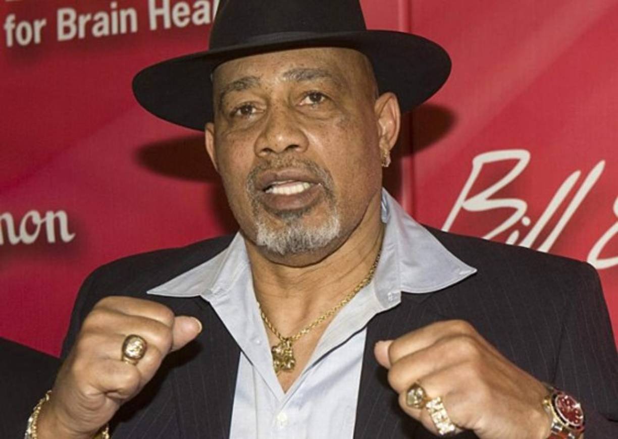 Ken Norton/ Noviembre de 2013. Muere después de un gol de Ramsey.