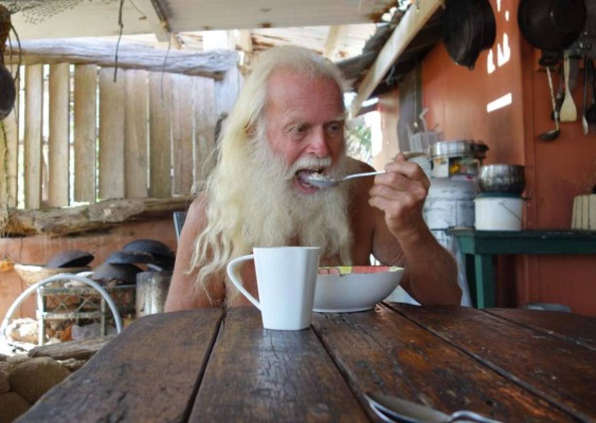 En cuanto a la actual crisis por la pandemia, Glasheen la describió como una situación 'triste' y una prueba para los líderes mundiales. 'Todos los días es un buen día aquí, pero me siento muy triste y decepcionado por la situación global actual' y agregó que 'era bastante obvio que algo así sucedería en algún momento, pero no hay nadie 'preparado' para un día realmente lluvioso'.<br/><br/>'En este momento, el mundo está muy expuesto y es una prueba de cuán efectivos son realmente nuestros líderes', concluyó.