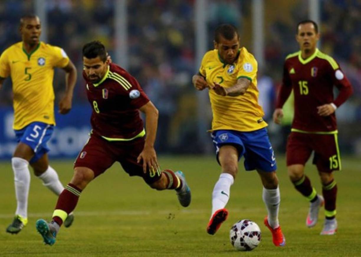 Real Madrid's Spanish defender Sergio Ramos celebrates his goal during the UEFA Champions League group B football match between Real Madrid and Inter Milan at the Alfredo di Stefano stadium in Valdebebas, on the outskirts of Madrid, on November 3, 2020. (Photo by PIERRE-PHILIPPE MARCOU / AFP)