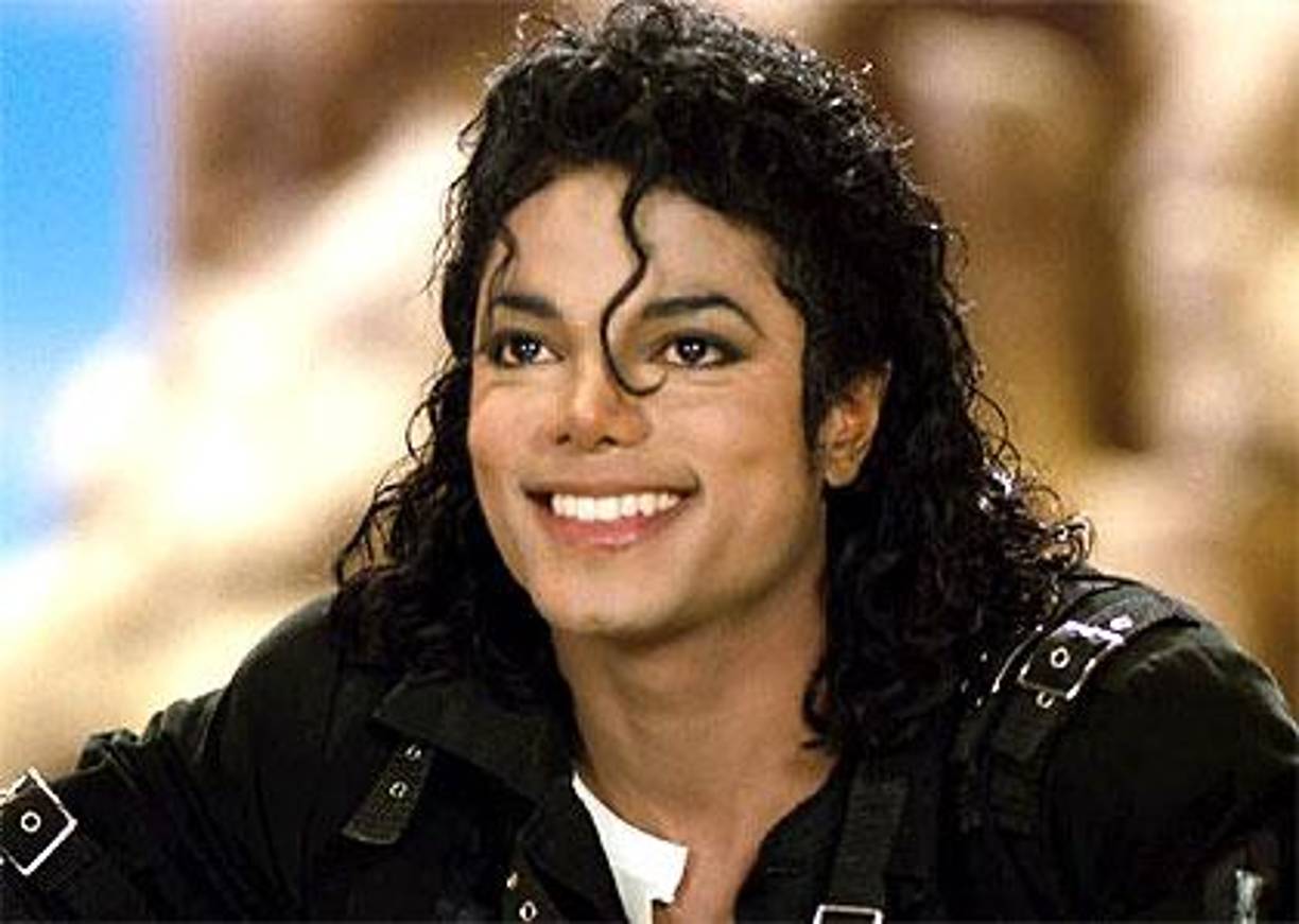 La noticia de la muerte de Michael Jackson tomó al mundo por sorpresa en el 2009, pues el cantante se preparaba para una importante gira de conciertos cuando sufrió un paro cardíaco provocado por una sobredosis de los calmantes. A 15 años de su muerte, ni sus hijos Prince, de 27 años, Paris, de 26, y Bigi, de 22, ni su madre, Katherine, de 94, han recibido el dinero de su fideicomiso.