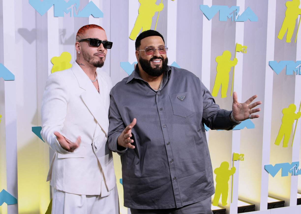 El cantante colombiano J Balvin y el productor discográfico DJ Khaled. 