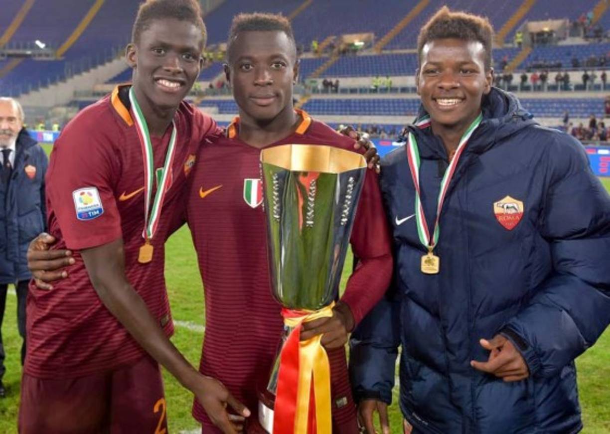 El chico disfutó de su estadía con la Roma y luego pasó a formar parte del Cluj de la primera división de Rumania.