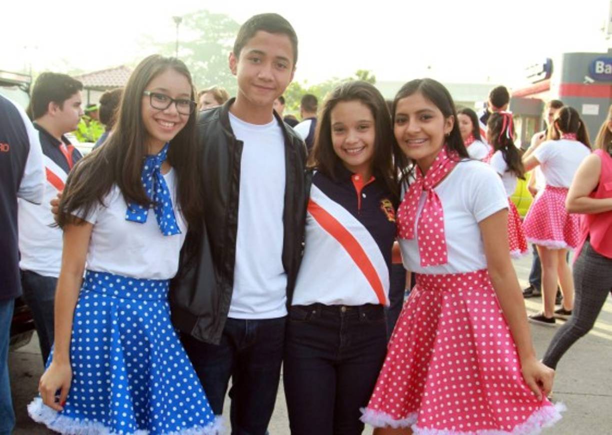 Emily Redaelli, César Narváez, Joannie Pineda y Andrea Vásquez.