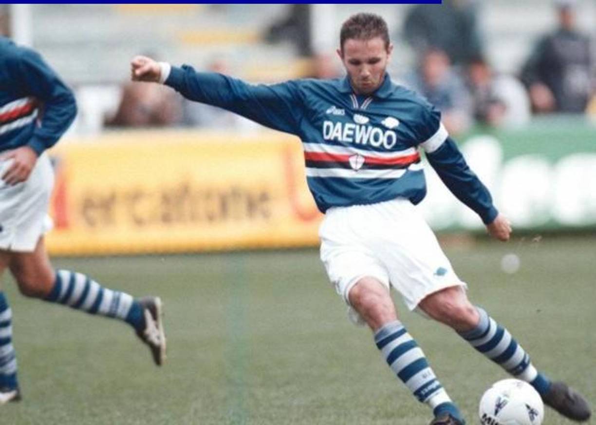 En el 94, Mihajlovic pasa a la Sampdoria en donde juega por cuatro temporadas. En este equipo jugó con figuras mundiales como Clarence Seedorf, Christian Karembeu, Juan Sebastián Verón, Roberto Mancini, Attilio Lombardo, Ruud Gullit y David Platt, entre otros. 