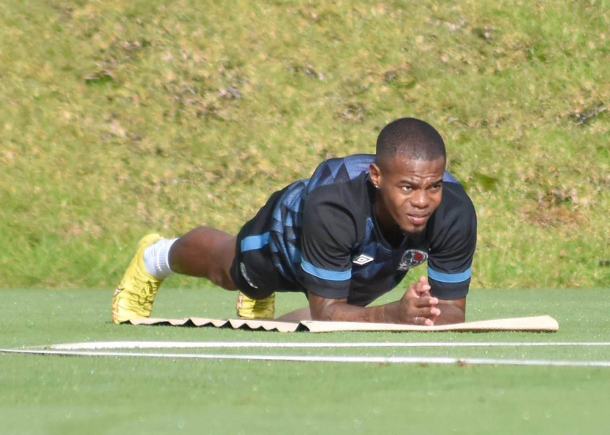 Edwin Solani Solano es otro de los nuevos fichajes del Olimpia. El extremo llega procedente del Marathón.