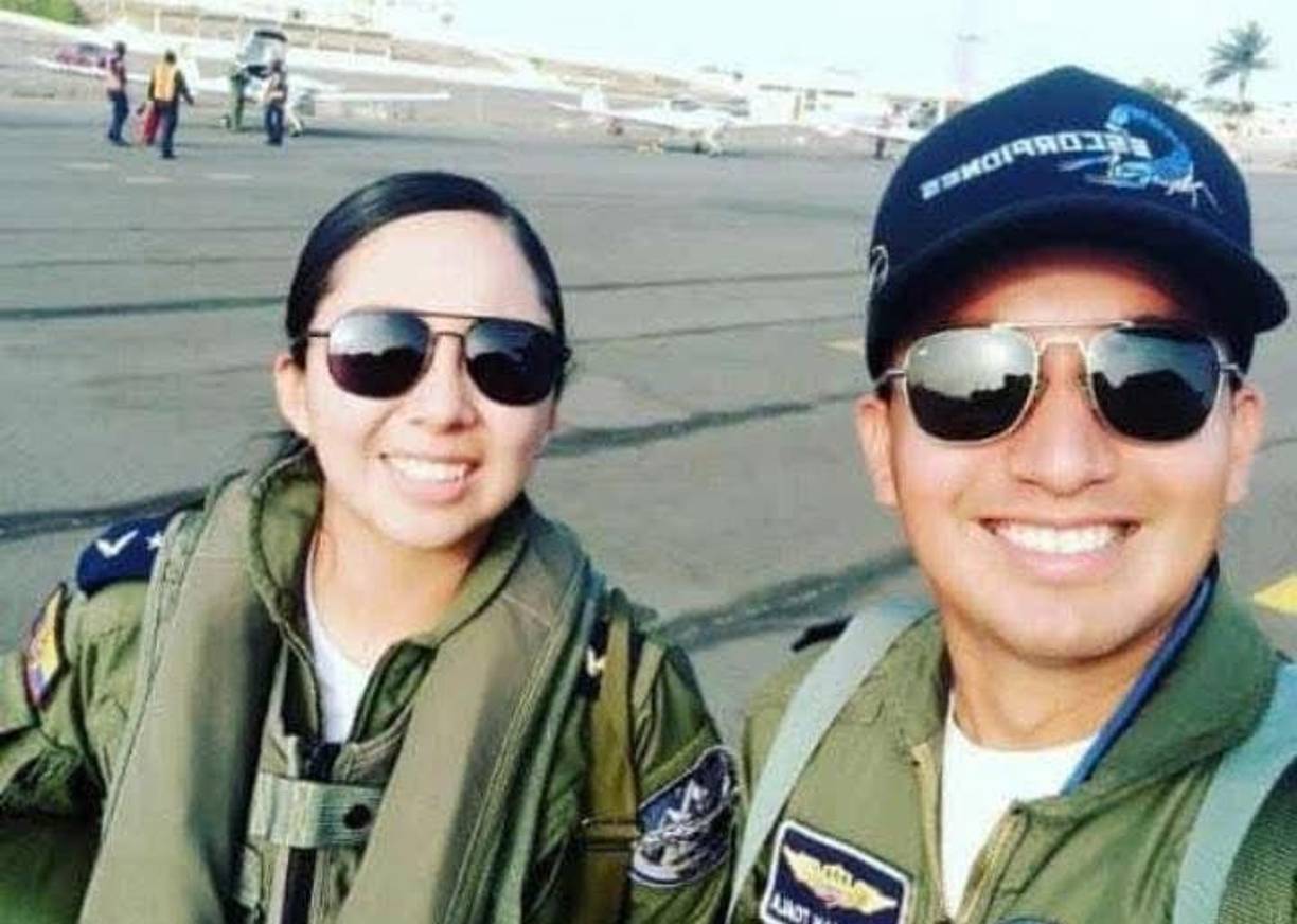 La FAE confirmó el fallecimiento de los dos tripulantes de la avioneta, la capitán Diana Estefanía Ruiz Solís y el cadete Juan Andrés Pacheco Ramírez.