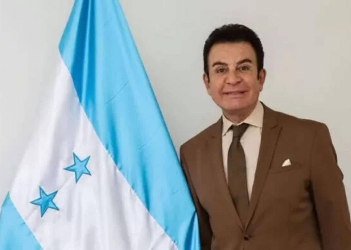 ”Este viernes 15 en San Pedro Sula será caliente por el clima y por la gente tan cercana al rectángulo de juego”, finalizó Salvador Nasralla con respuesta a Faitelson.