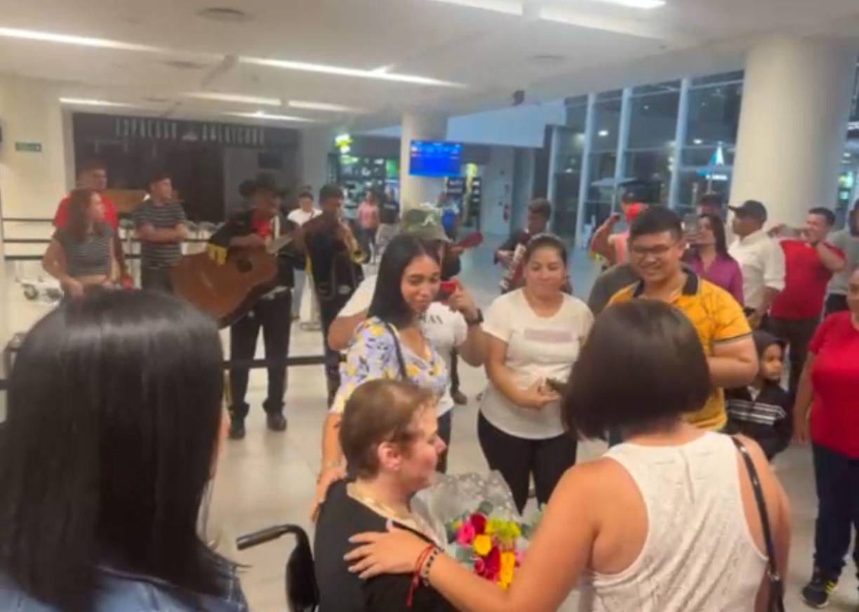 Tras su arribo a Honduras, Beatriz Valle declaró que regresa como diputada, pero que no lo hará en la bancada de su expartido Libertad Refundación, sino que se sumará a las filas del partido Liberal.