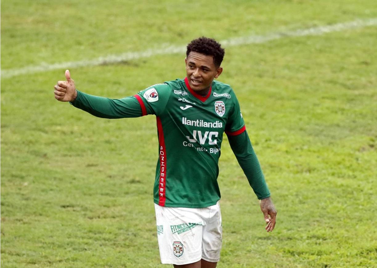 El futuro de Cristian Sacaza es incierto. El atacante, que jugó el torneo pasado con Marathón, está esperando la resolución de un tema legal para saber en dónde jugará. En un total de 22 partidos participó con el Monstruo, anotando 2 goles.