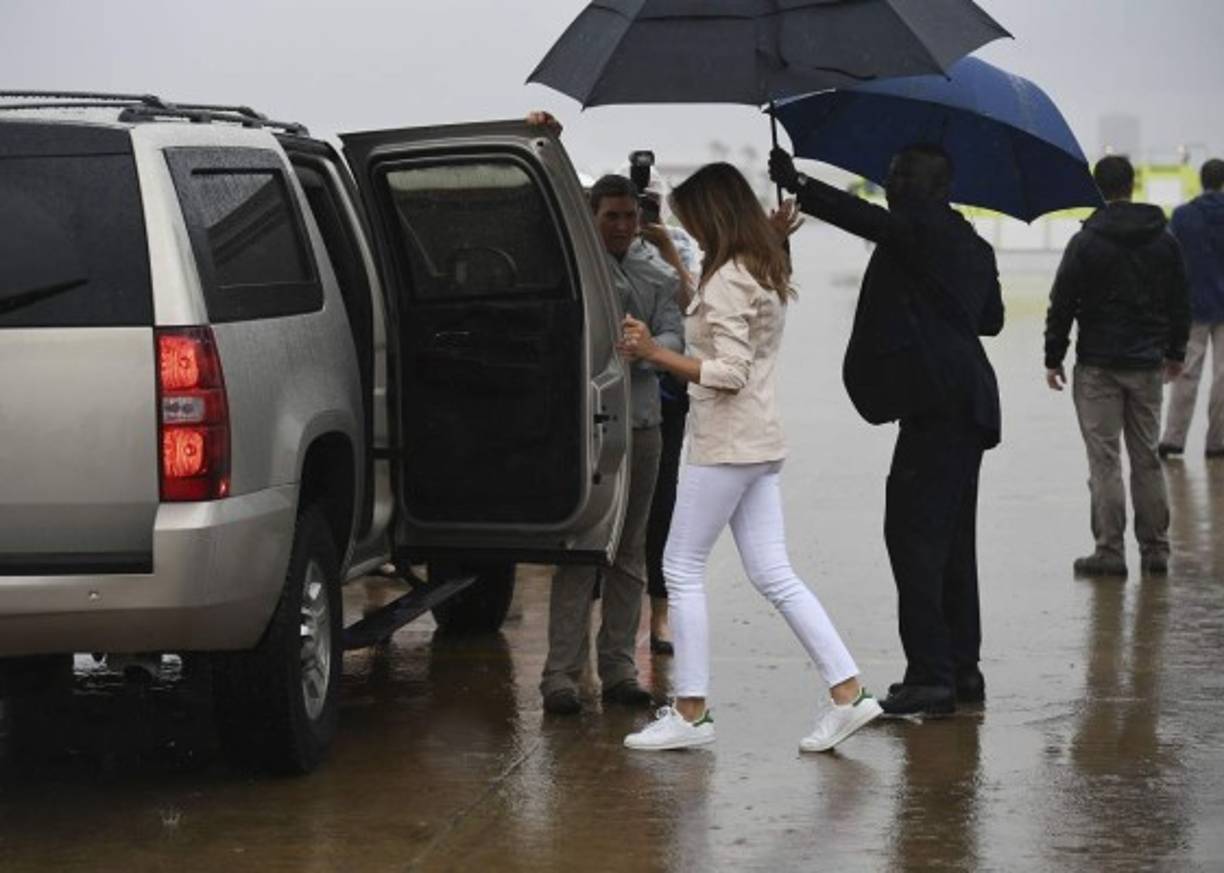Después de visitar el centro, Melania se dirigirá a otras instalaciones ubicadas también en McAllen y que están gestionadas por los agentes de la Patrulla Fronteriza.