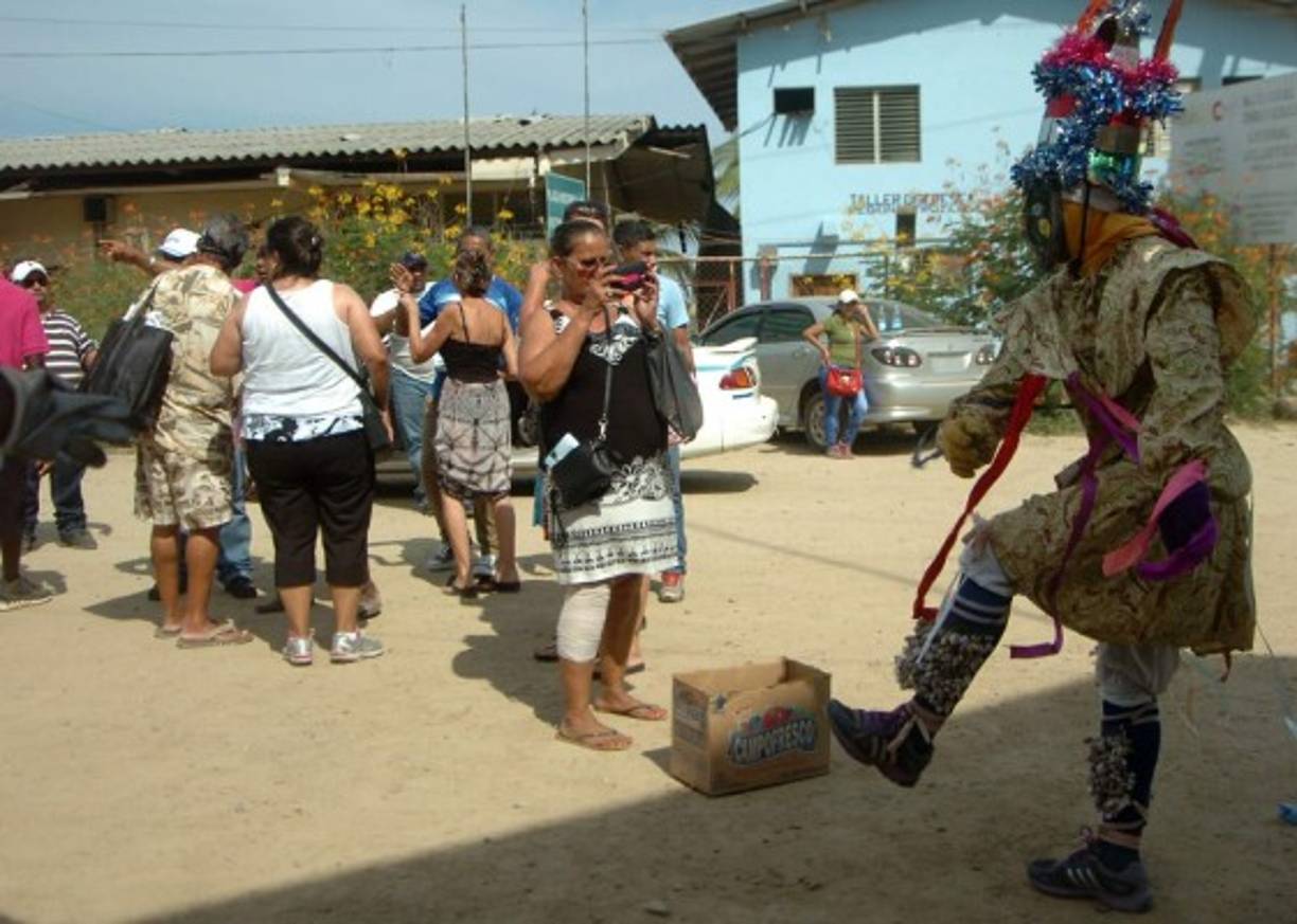 Llega por segunda vez el Joya Noruega a Trujillo.