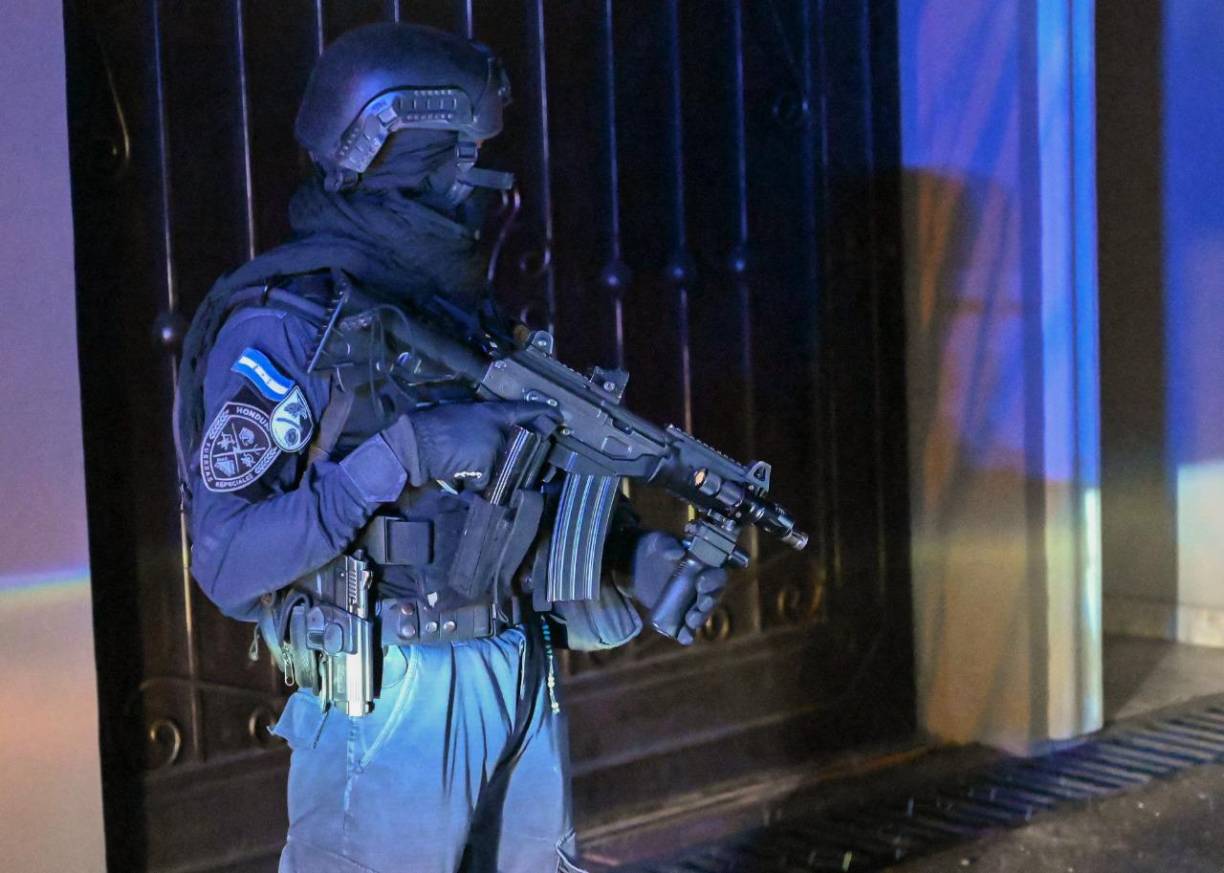 En la operación participaron otras fuerzas especiales resguando el perímetro.