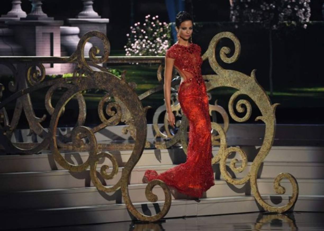 Miss Jamaica Kaci Fennell quedó como tercera princesa.