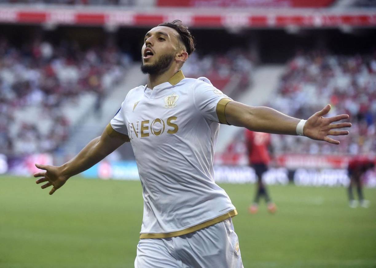 Un nuevo nombre se ha incluido en la lista del Real Madrid de cara a fichajes para la posición de delantero. En España informan que la entidad madridista se centra en atacantes, después de haber fichado a Aurélien Tchouaméni, y ponen encima de la mesa a Amine Gouiri, delantero francés con nacionalidad argelina.El delantero del Nice está destinado a ser el nuevo Karim Benzema y, salvando las distancias, tiene parecidos razonables con el ex futbolista del Olympique de Lyon.