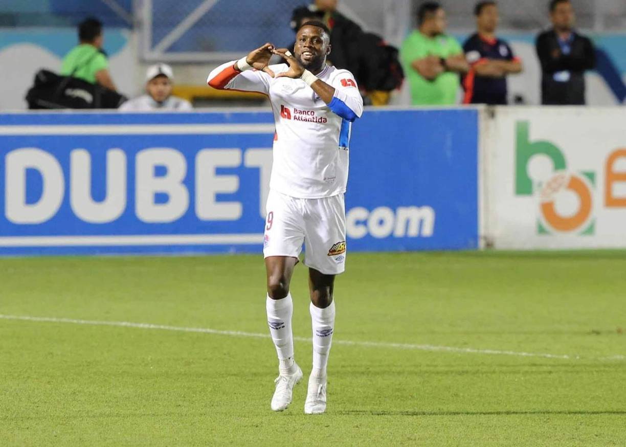 Yustin Arboleda entró de cambio y selló el triungo del Olimpia con el 5-1 ante el Marathón.