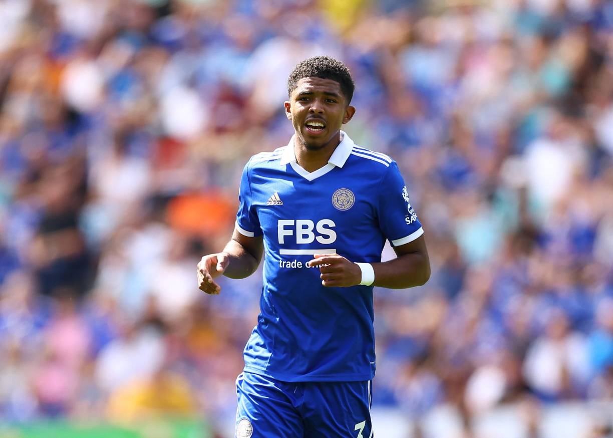 El Chelsea ha alcanzado un acuerdo con el Leicester City para el traspaso de Wesley Fofana, según informa RMC Sport. Los blues van a realizar el desembolso más caro en la historia por un zaguero cuando se haga oficial este fichaje ya cerrado.