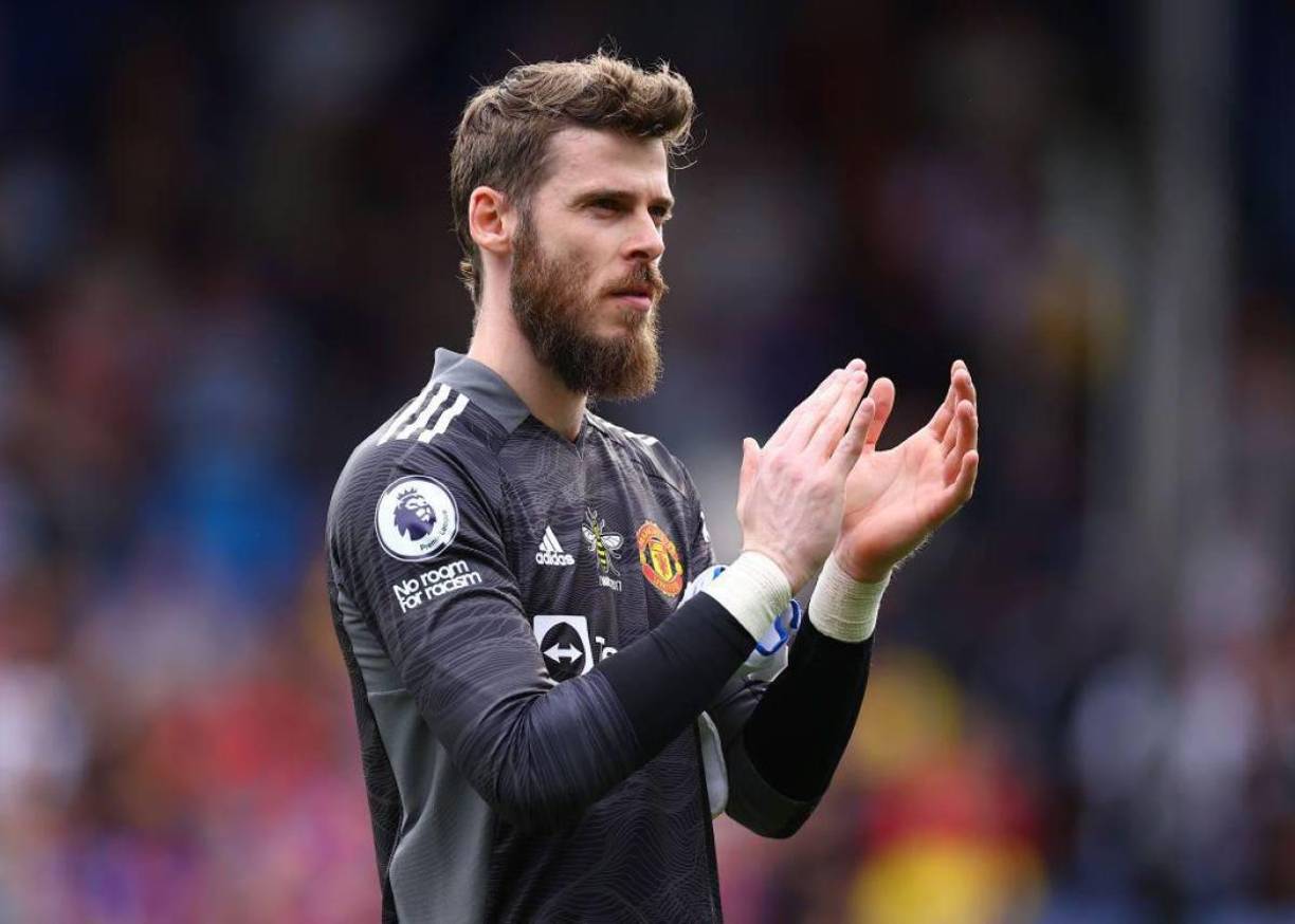 El diario AS informa que la Fiorentina contactó a De Gea tras su frustrada negociación con el Genoa. El arquero español siguen sin equipo desde hace un año y el conjunto violeta busca incorporarlo.