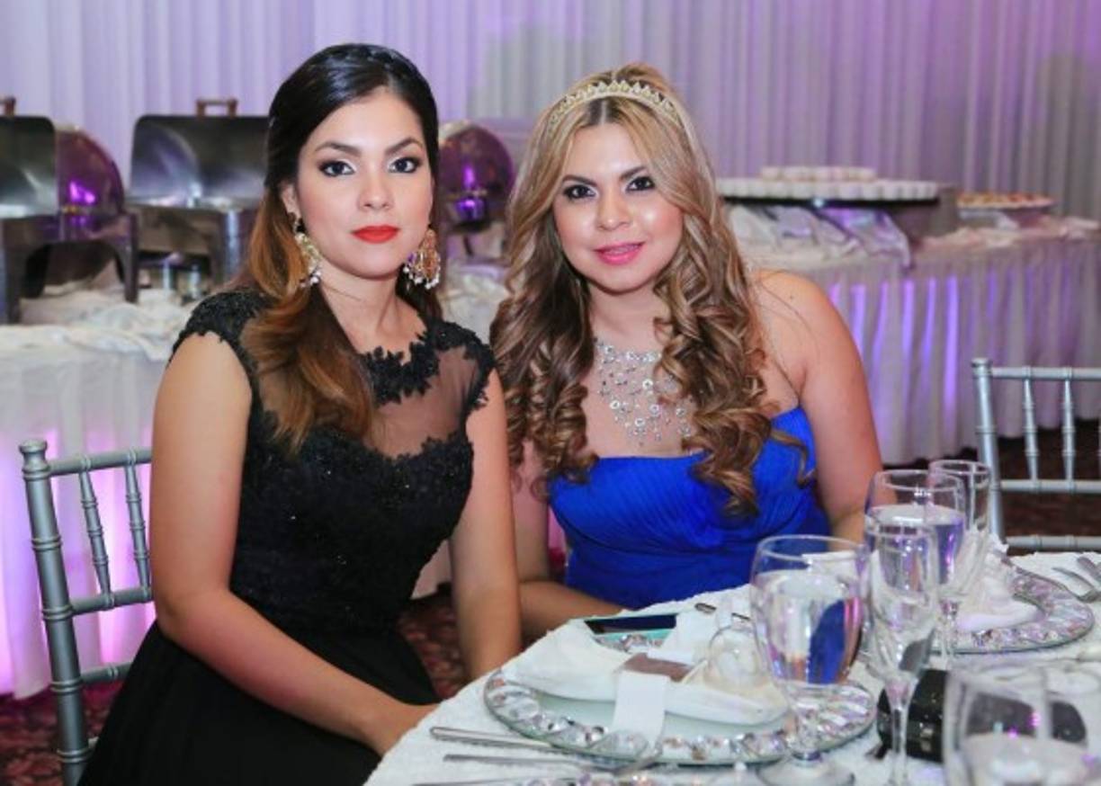 Ismena Mejía y Julissa Urquía.