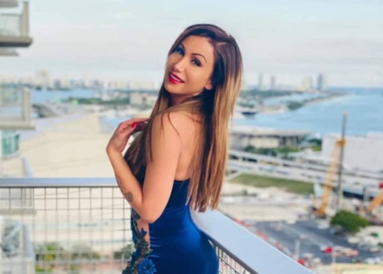 '¡Soy muy fuerte porque la vida me ha vuelto dura de esa manera! Soy cariñosa porque mis padres me enseñaron a amar a todos por igual y respetar', señaló Herrera en la entrevista.