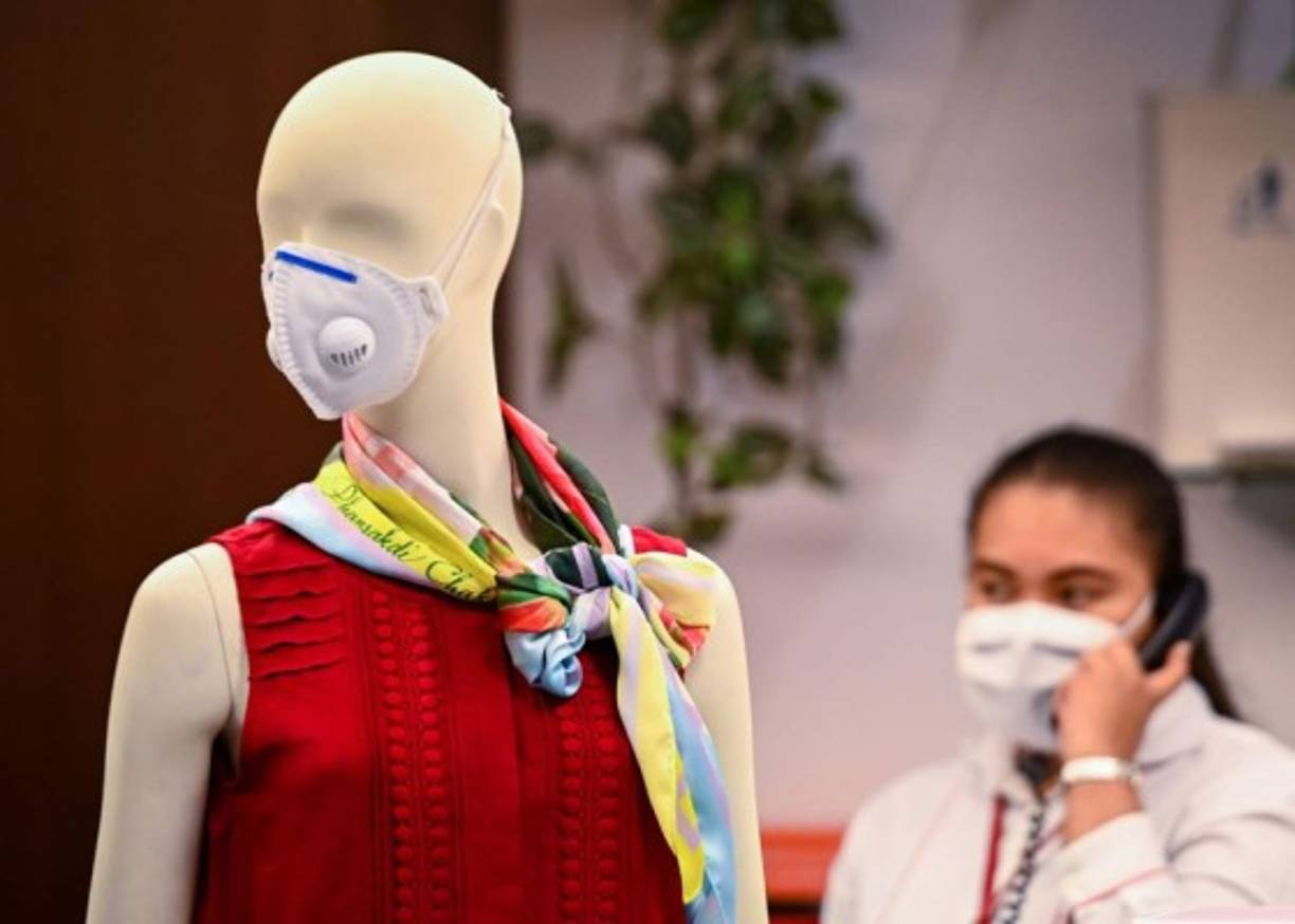 Los periodistas encargados del 'fact-check' en la AFP han detectado una multitud de falsas informaciones.<br/><br/>Una de ellas, que circula en Sri Lanka, afirmaba que los 11 millones de habitantes de Wuhan iban a morir.