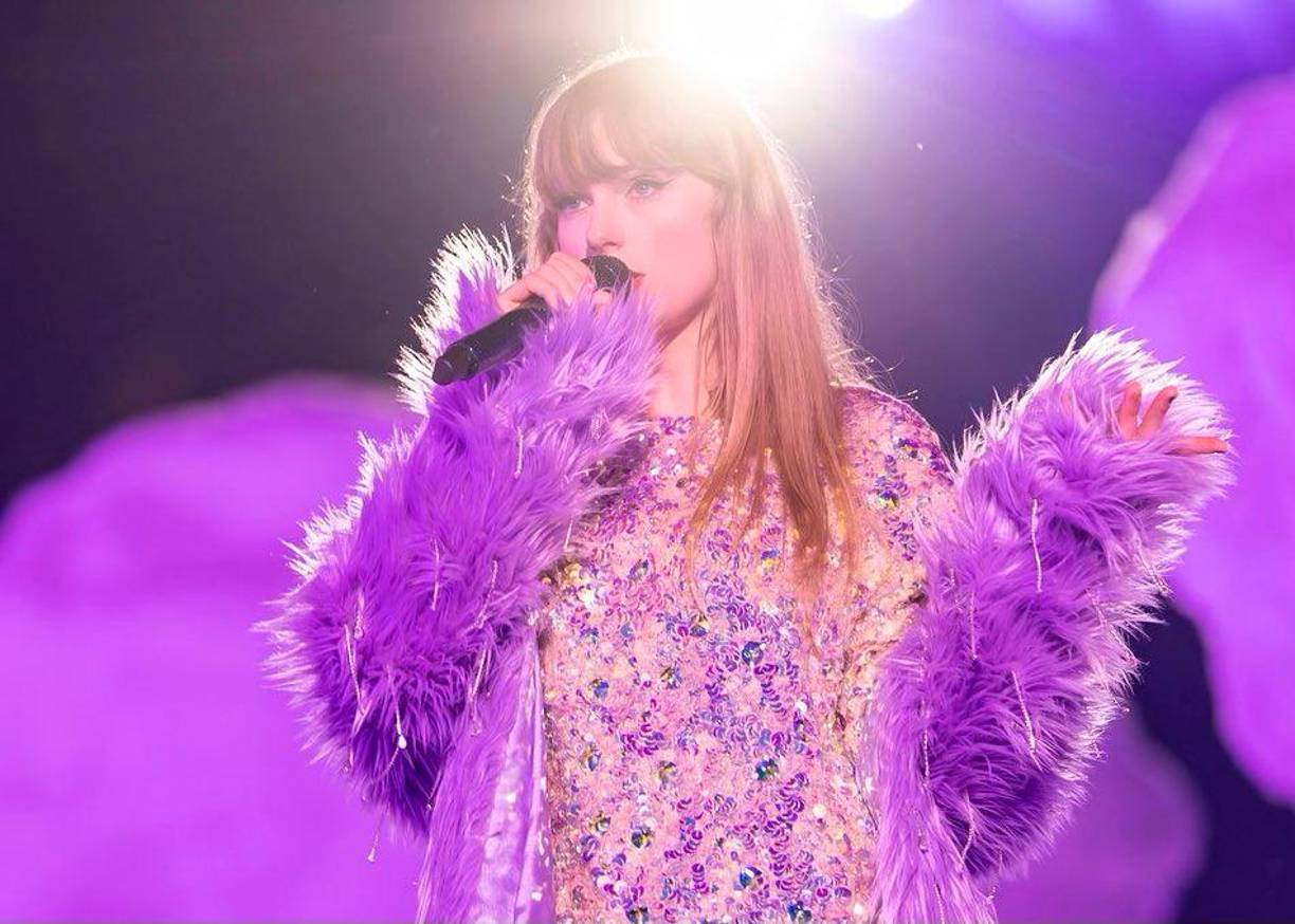 Según NBC News , un portavoz del Departamento de Policía Civil de Río de Janeiro anunció el 22 de noviembre que su departamento de delegaciones de consumidores inició una investigación sobre el caso de la fan fallecida en relación con “el delito de poner en peligro la vida y la salud” de los asistentes al concierto.