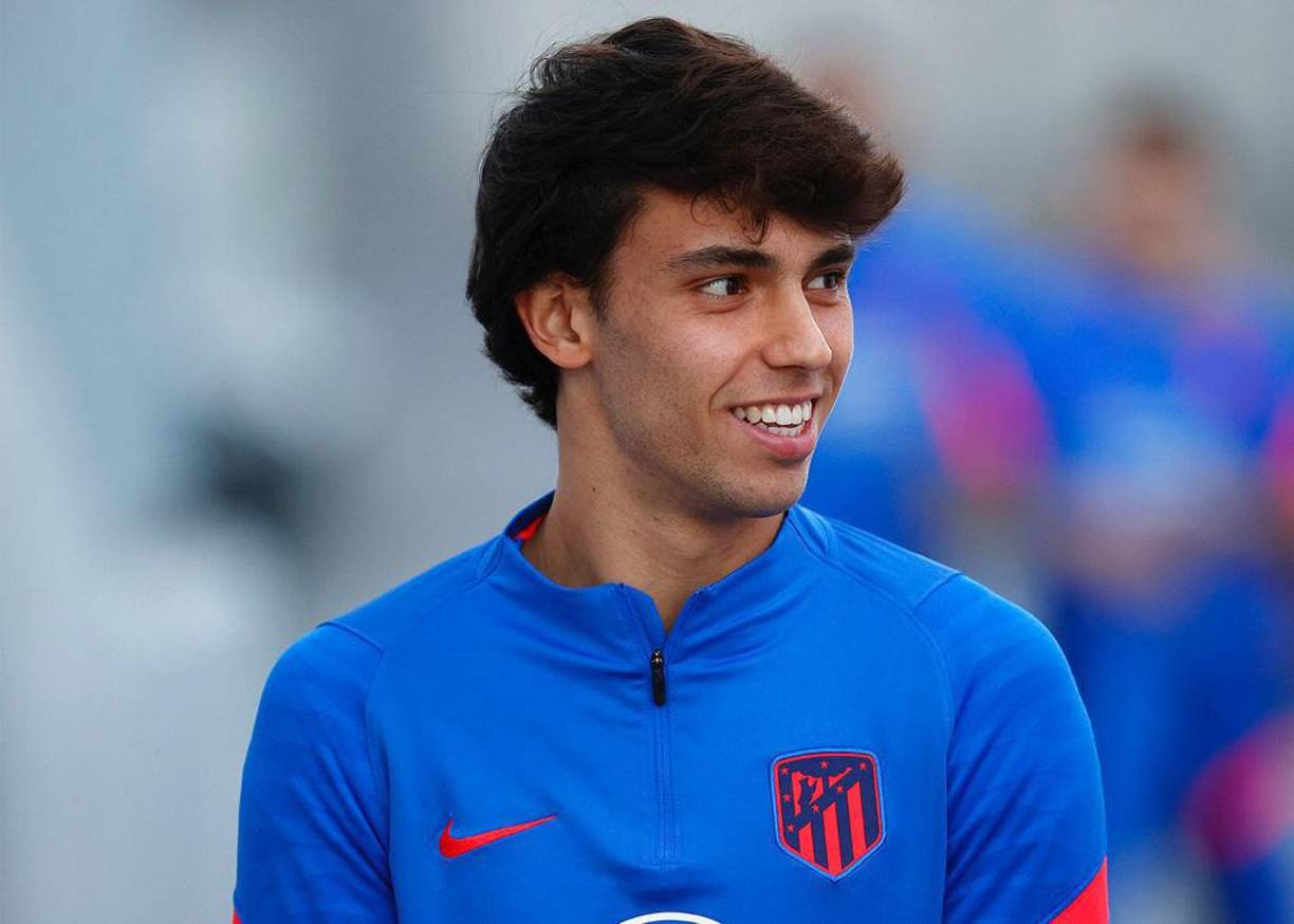 Según el diario ‘As’, Joao Félix está en el radar del PSG. Según publica este diario, el equipo parisino ya está en contactos con el círculo cercano del portugués para buscar la fórmula que le saque del Atlético de Madrid y le lleve a Francia en el mercado invernal.