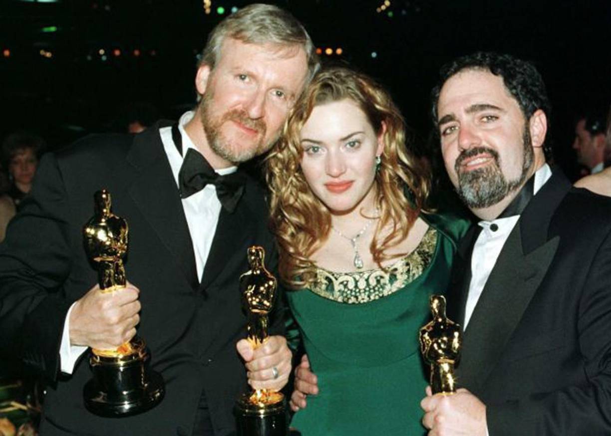 El reconocimiento llegó también en forma de galardones, al sumar 89 prestigiosos premios, entre los que destacan los 11 Óscar de las 14 nominaciones que recibió la película en la edición de 1998.