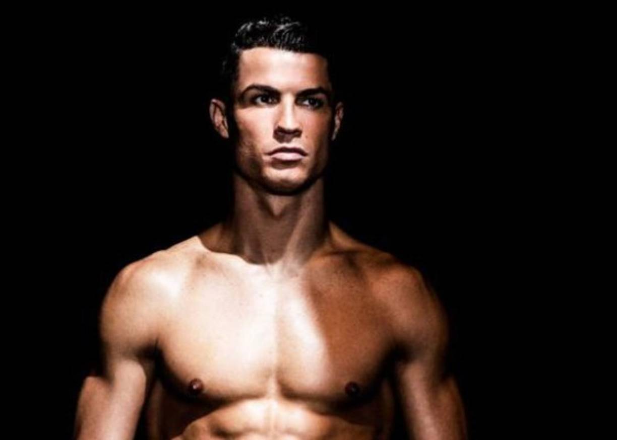 Además de futbolista, Cristiano Ronaldo es empresario y modelo.