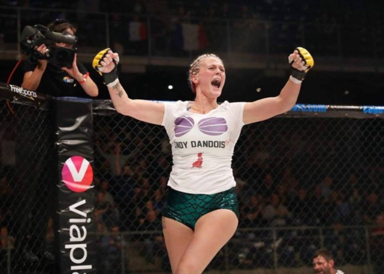A lo largo de su carrera, Cindy ha peleado en la UFC, en la Rizin Fighting Federation, en Invicta FC y en Bellator MMA.