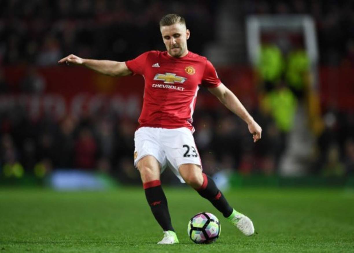 Luke Shaw: El lateral izquierdo podría salir del Manchester United y clubes como el Newcastle lo pretenden.