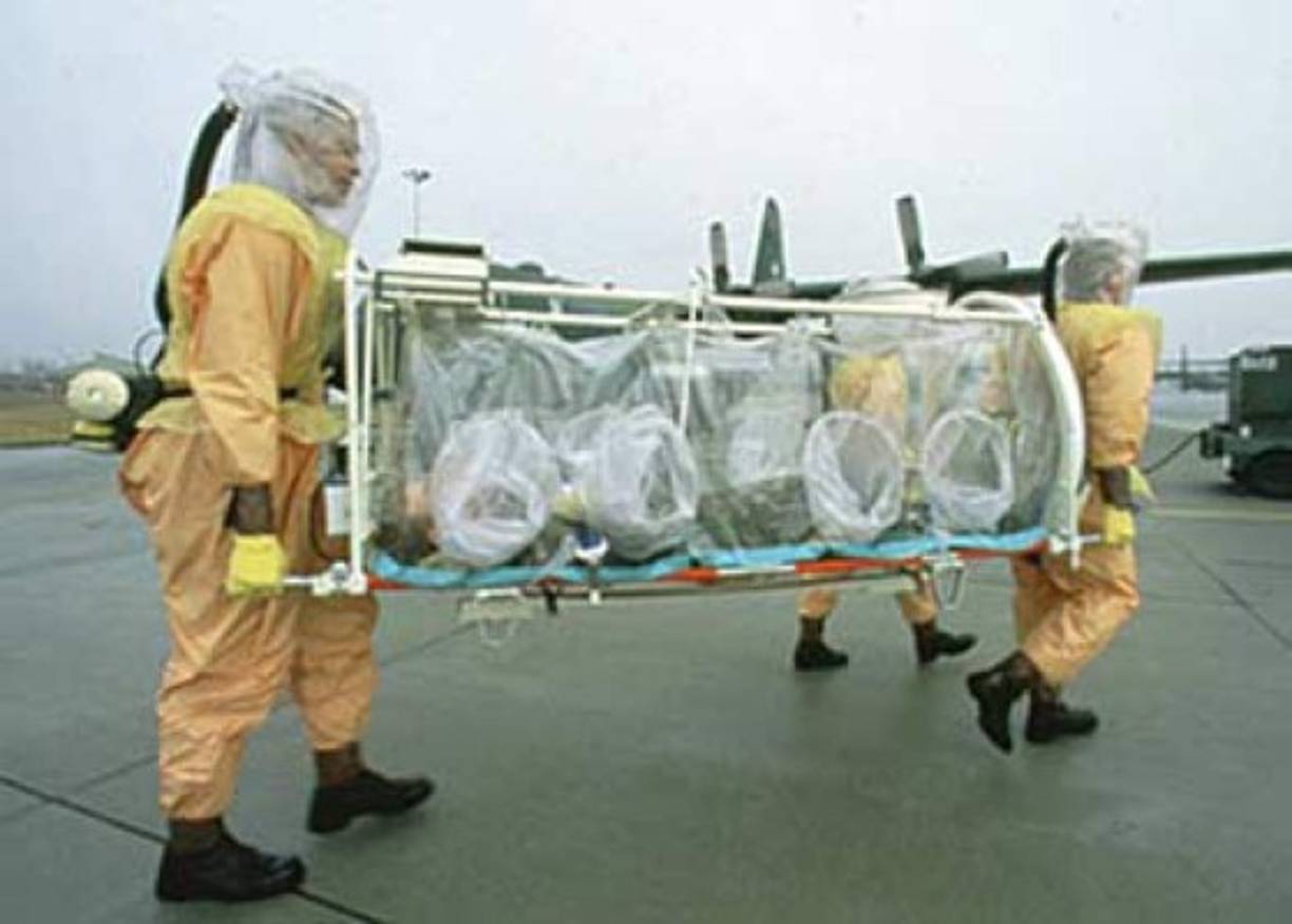 ARMAS BACTERIOLÓGICAS. La prohibición del empleo de las armas bacteriológicas se estipula en el Protocolo de Ginebra de 1925 sobre la prohibición del empleo, en la guerra, de gases asfixiantes, tóxicos o similares y de medios bacteriológicos.