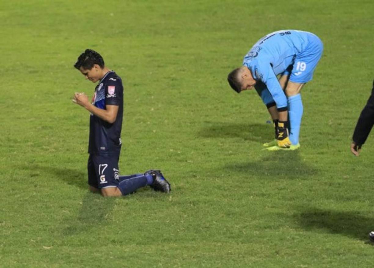 Motagua inició como un verdadera avalancha, pero eso duró muy poco. El Monstruo morado se acomodó en el campo y dejó de sufrir. Dominó y neutralizó los hilos del fútbol azul.