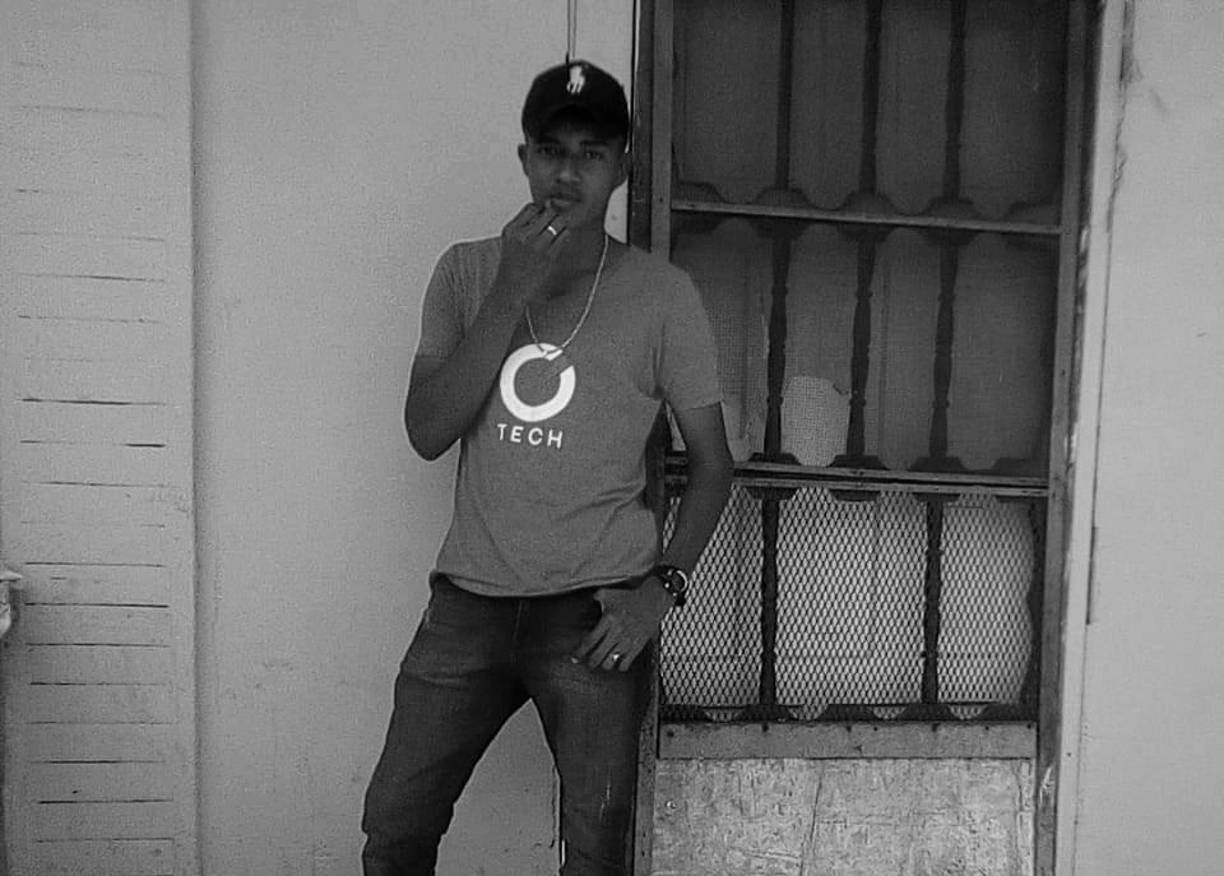 Tomeli Morales fue arrollado por el pesado automotor tras caer al pavimento. 