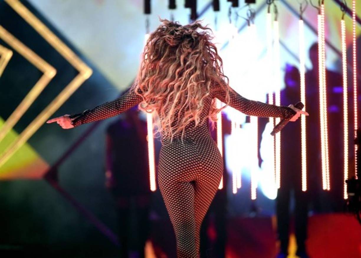 El día también marcó uno especial para J.Lo; es el aniversario de un año con Alex Rodríguez.