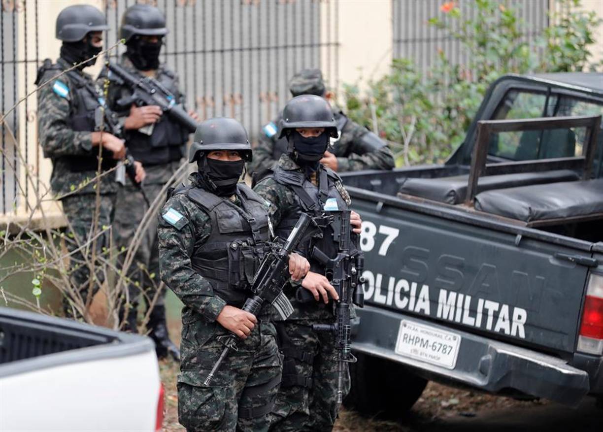En el lugar hay presencia de la Policía Militar y la Policía Nacional.