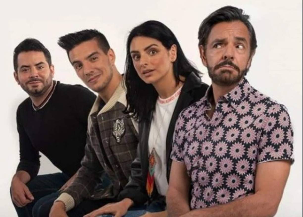 Eugenio Derbez y sus hijos tienen una gran cantidad de seguidores que aman casi todo lo que esta familia hace. Esto les ha permitido firmar muchos proyectos y ganar mucho, pero mucho dinero. <br/><br/>Claro, unos ganan más que otros ¿Quién amasa más fortuna? Descúbrelo ahora mismo.<br/><br/>