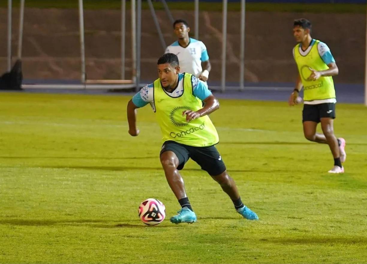 Bryan Acosta (Real España) - El volante aurinegro tiene asegurado su lugar en ese listado de Reinaldo Rueda para enfrentar a México.