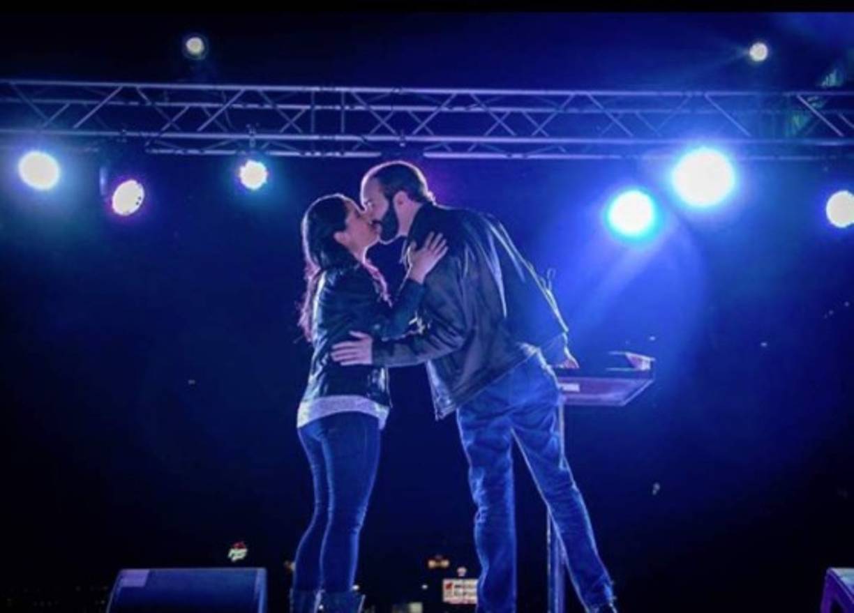 Casado con Gabriela Rodríguez en 2014, Bukele reveló hace una semana que esperan un bebé.