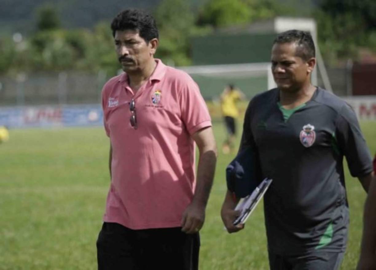 La Real Sociedad está en busca de dos defensas y un atacante, confesó el entrenador Carlos Martínez.