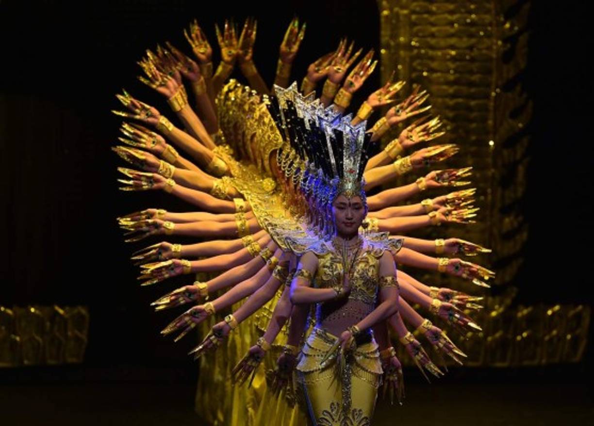 COLOMBIA. Espectáculo chino en Bogotá. Compañía Artística China de Personas Discapacitadas en el show “My Dream”, en el teatro Jorge Eliecer Gaitán.