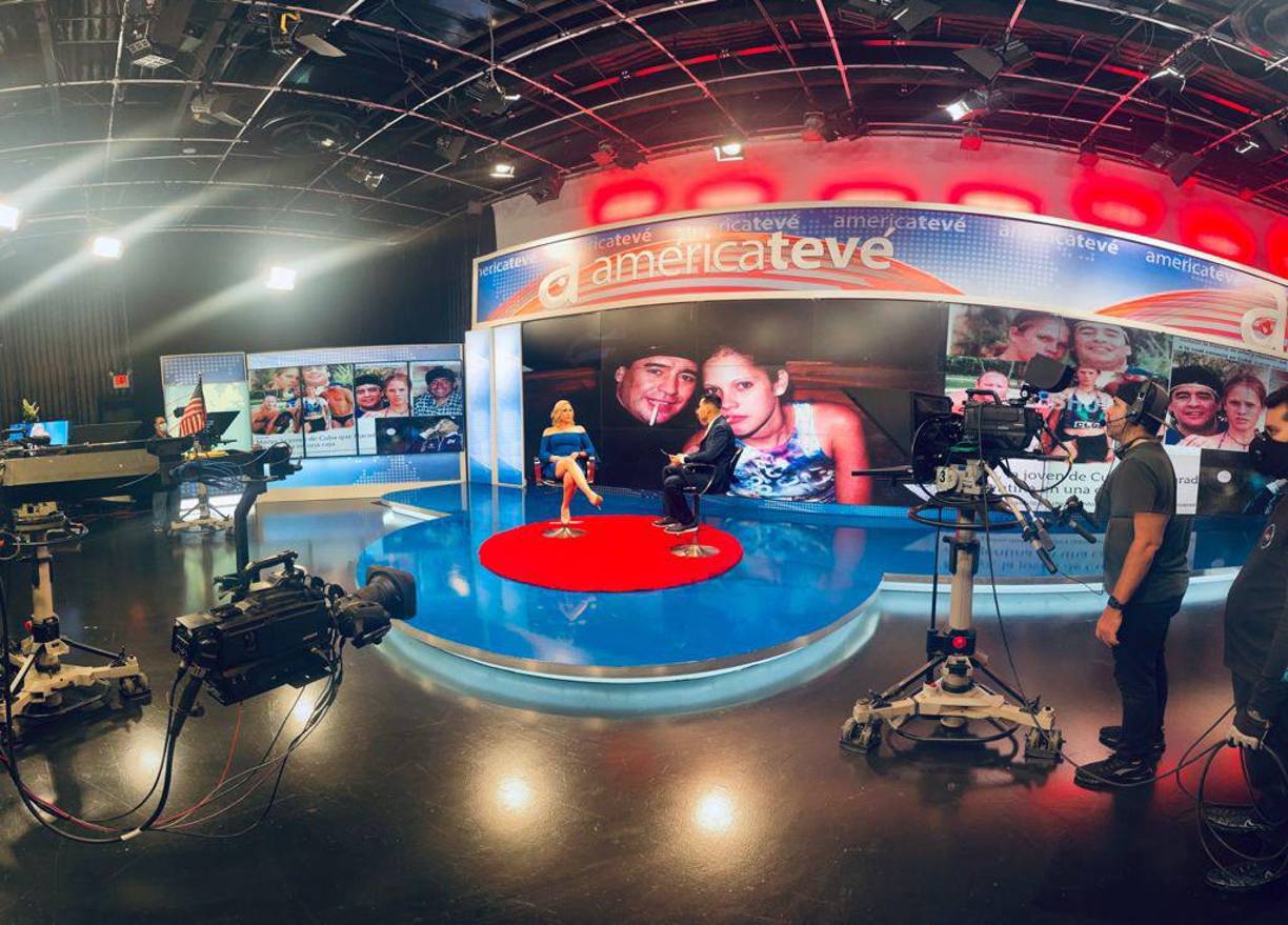 ”Salir de la droga fue bastante difícil. La droga me dio muchas alucinaciones. También estuve algunas horas en el hospital porque me deshidraté. No podía ni levantarme de la cama para poder ir al baño”, relató Mavys en la entrevista para el programa TeleShow.