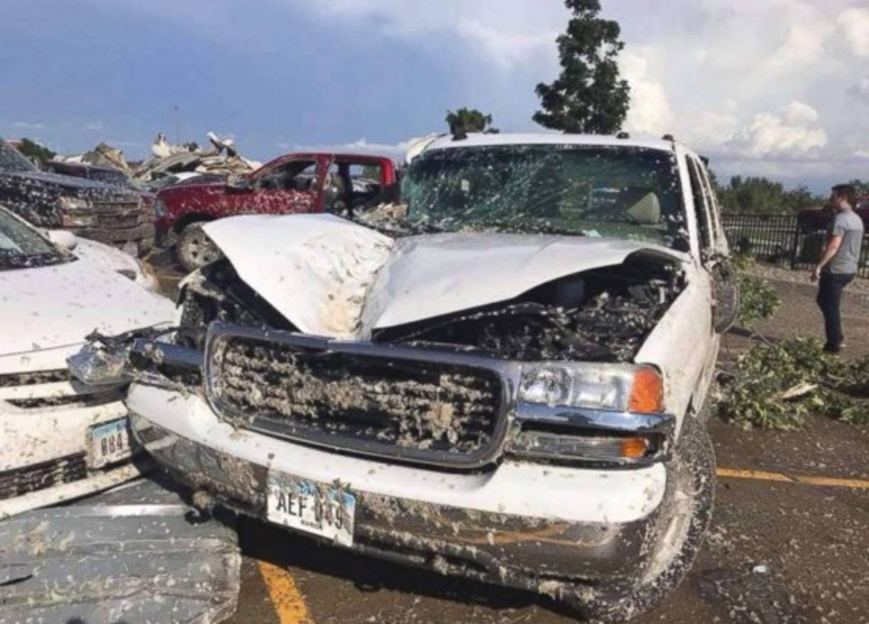 Los tornados causaron enormes pérdidas económicas en Iowa.
