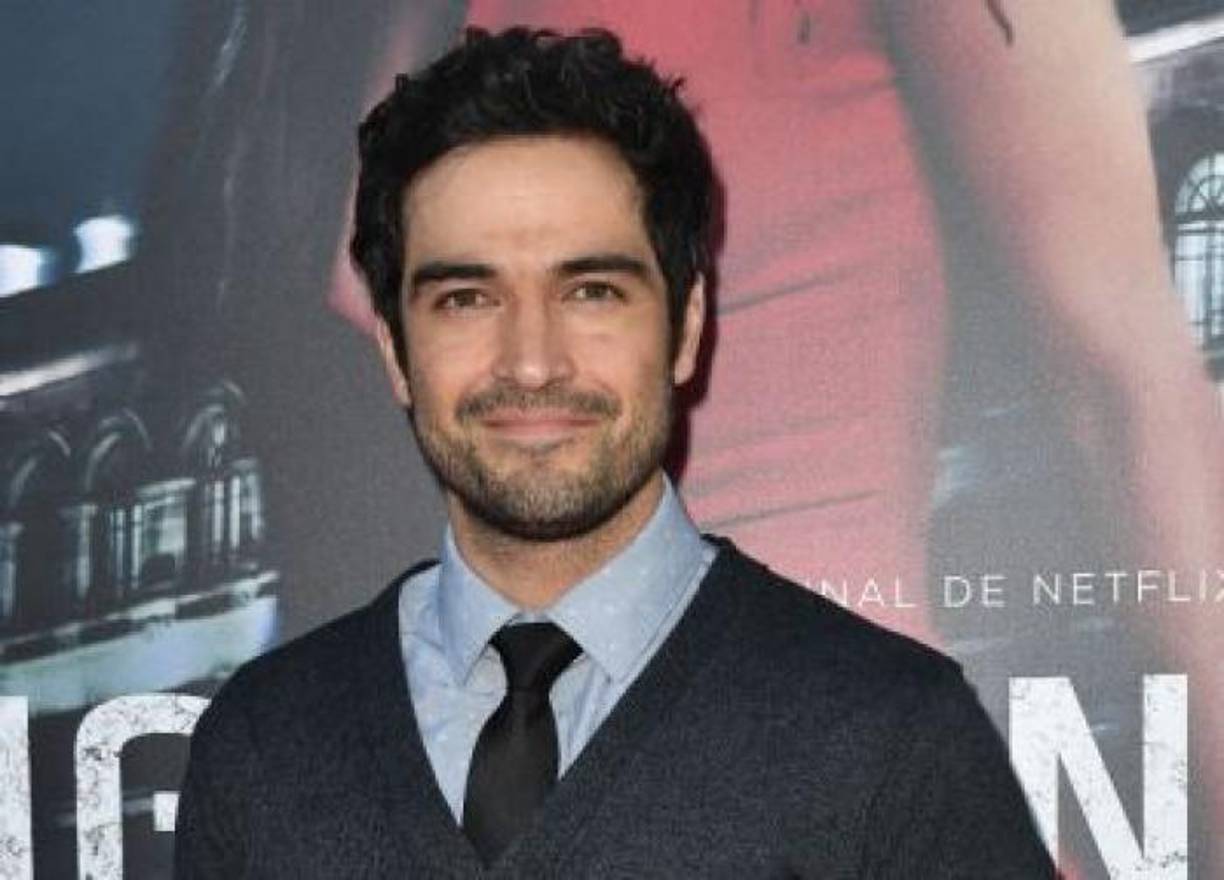 Poncho Herrera también se unió a las felicitaciones para la pareja. Por medio de su cuenta de Twitter, el actor compartió la publicación en la que Maite Perroni hizo el anuncio oficial y escribió una breve frase: “Enhorabuena, Mai”.