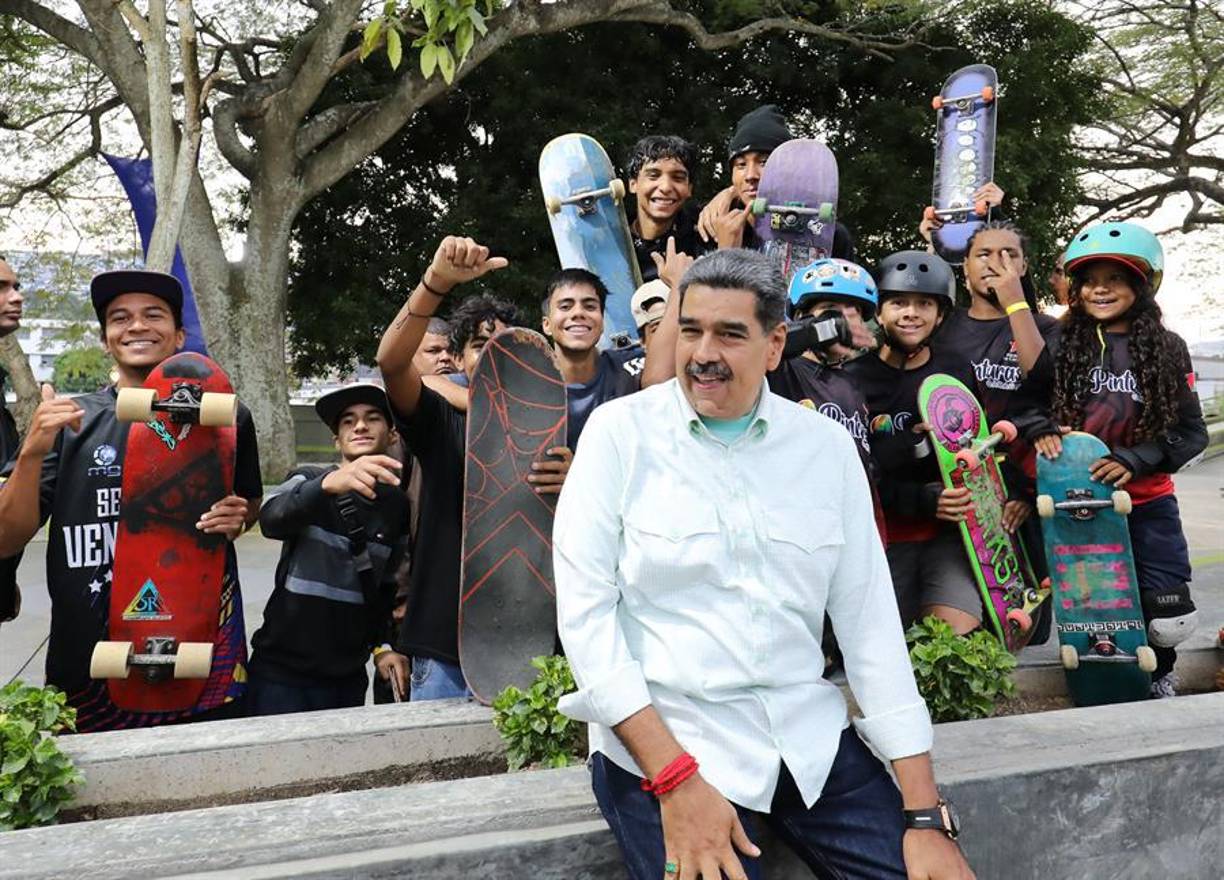 Maduro afirma que asumirá el nuevo mandato presidencial correspondiente al período 2025-2031 tras una cuestionada reelección que la mayor coalición opositora tacha de fraudulenta.