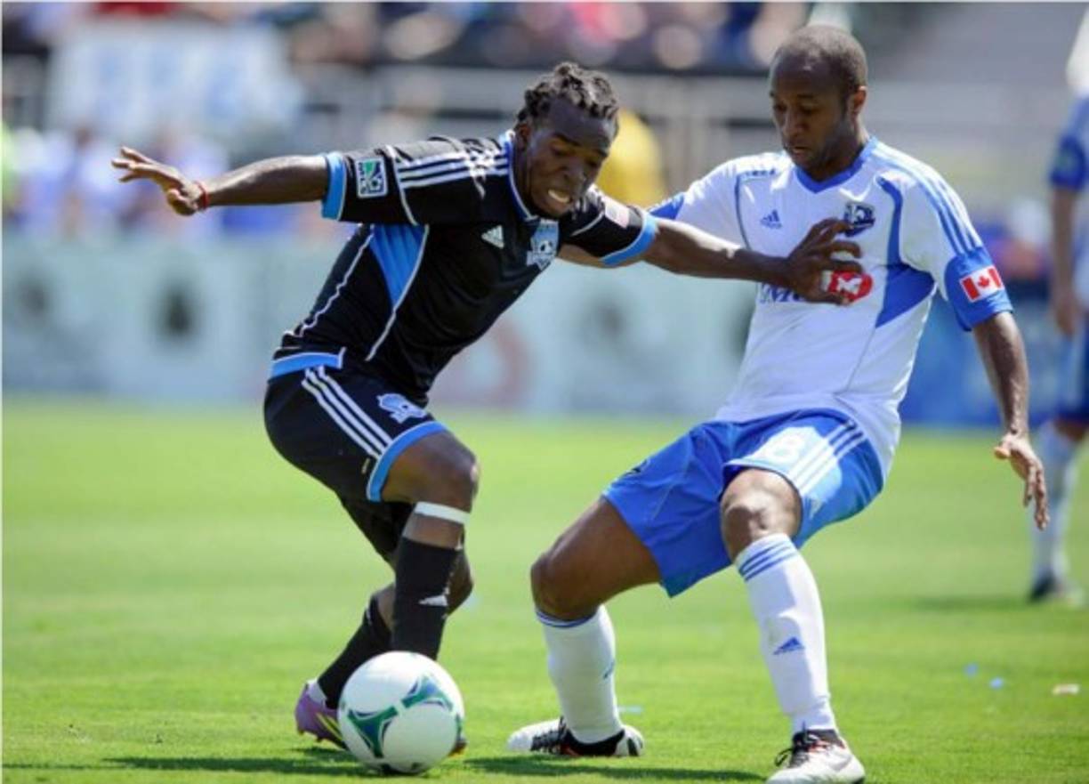 En esa época el futbolista se quejó del bajo nivel del fútbol centromericano, y además de la pooca participación que los entrenadores le daban en los equipos.