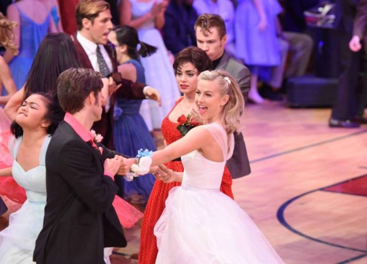 La aparición de estos personajes como una “bonita mirada al pasado”, y seguro que más de un fan de Grease echa un vistazo a esta nueva versión para volver a ver a sus ídolos