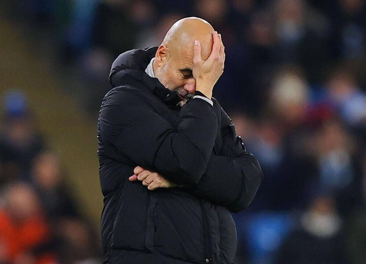 Pep Guardiola no podía creer el triunfo que dejaron escapar ante Feyenoord y terminó lamentándose.