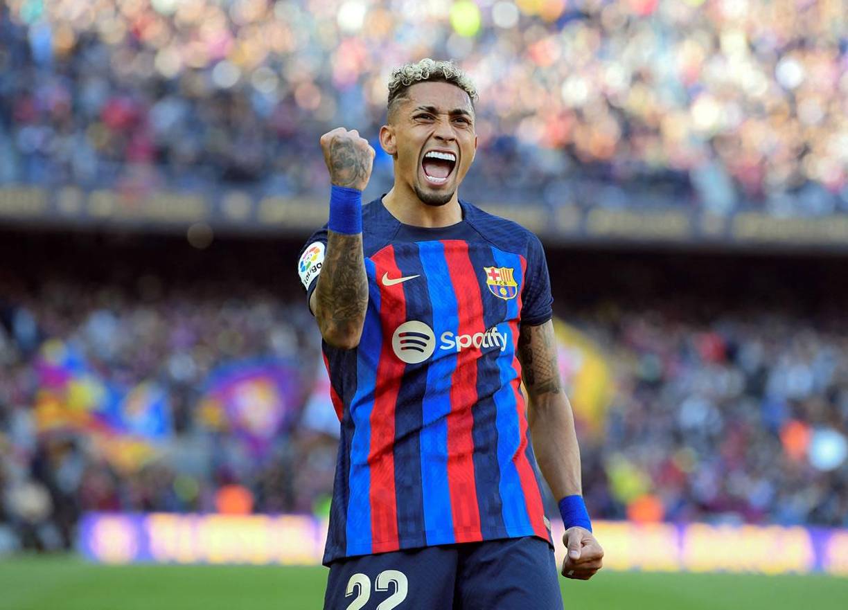 Secuencia de la celebración de Raphinha tras su gol que le dio la victoria al Barcelona ante el Valencia.